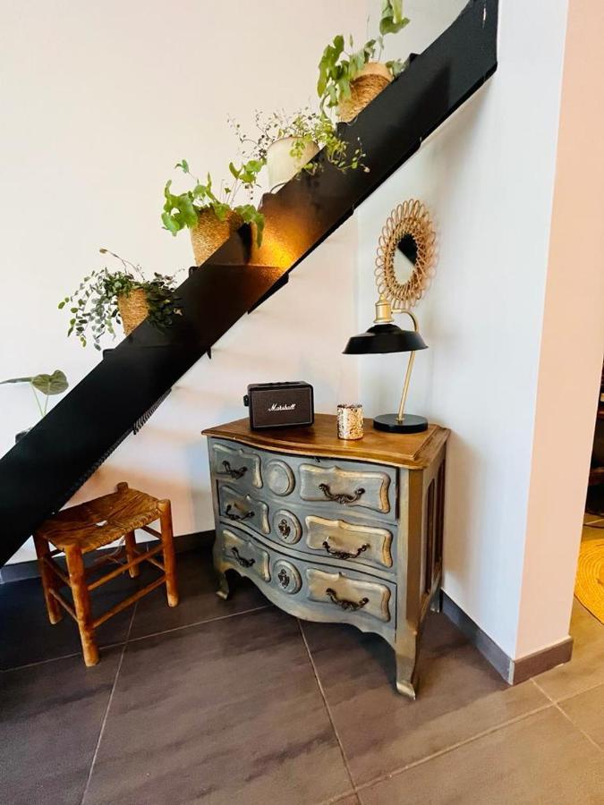 Loft Atypique Au Milieu Des Champs Lägenhet Tourrettes Exteriör bild
