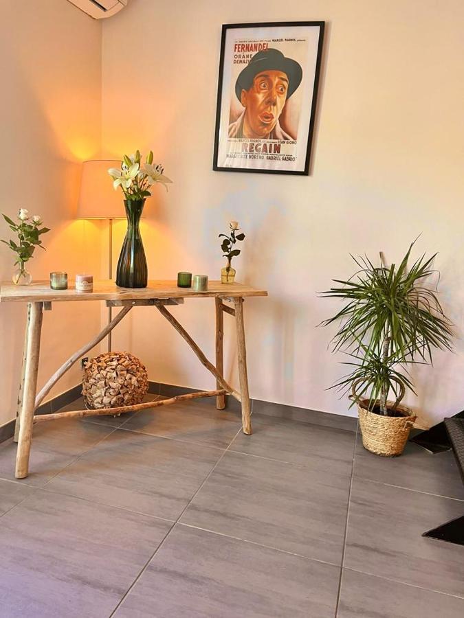 Loft Atypique Au Milieu Des Champs Lägenhet Tourrettes Exteriör bild