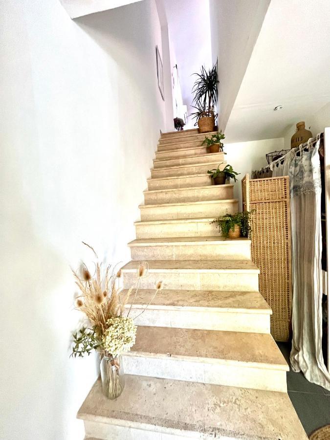 Loft Atypique Au Milieu Des Champs Lägenhet Tourrettes Exteriör bild
